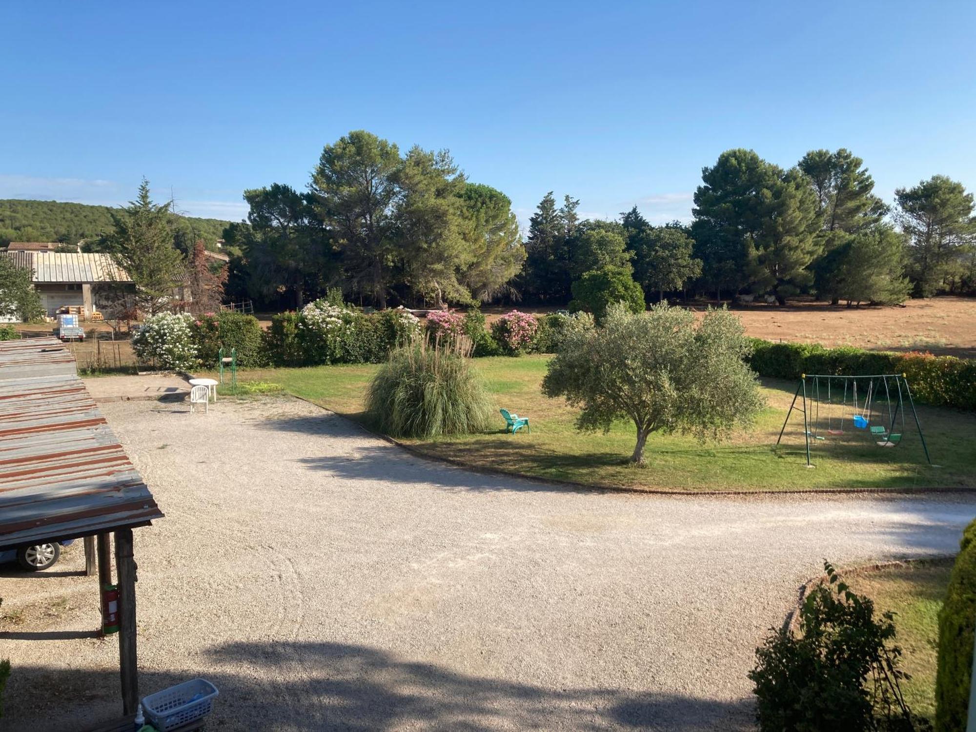 Les Bougainvillees De Camargue Villetelle Rum bild