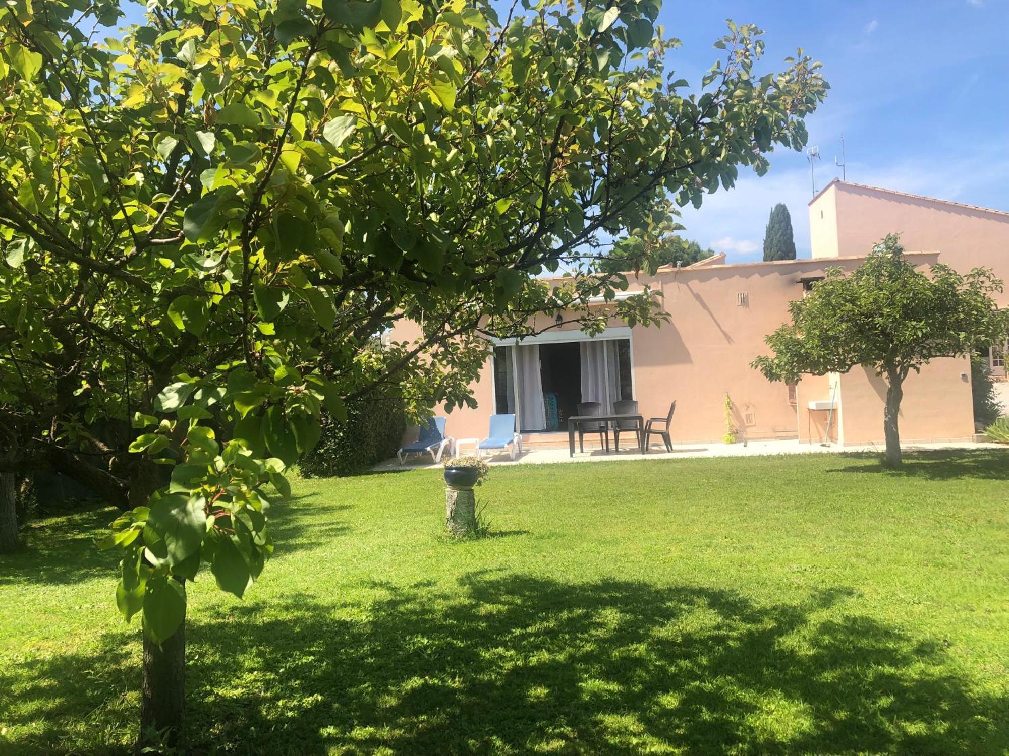 Les Bougainvillees De Camargue Villetelle Rum bild