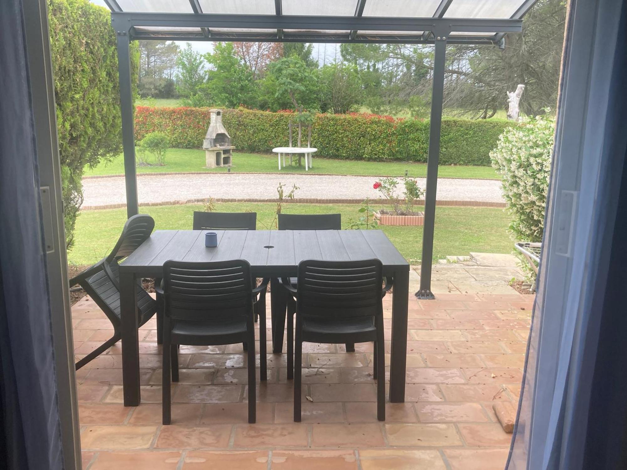 Les Bougainvillees De Camargue Villetelle Rum bild
